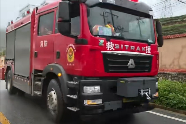 在現(xiàn)場(chǎng)！山東重工積極投身甘肅榆中抗洪搶險(xiǎn)